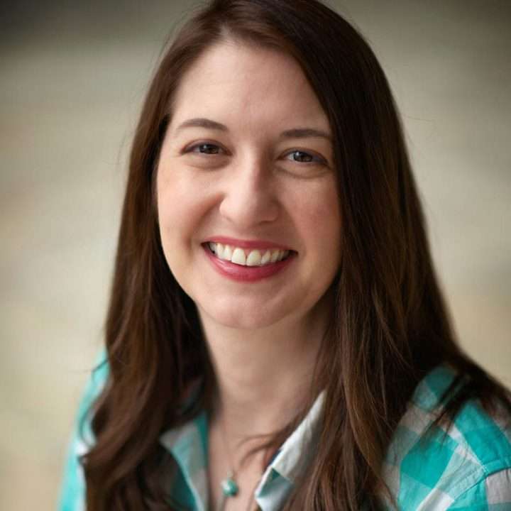 Headshot of Renate Pohl.